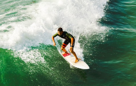 爱游戏(ayx)中国体育-网球赛场焦点！中国队对阵日本队，激战正酣，豪门对决再度上演